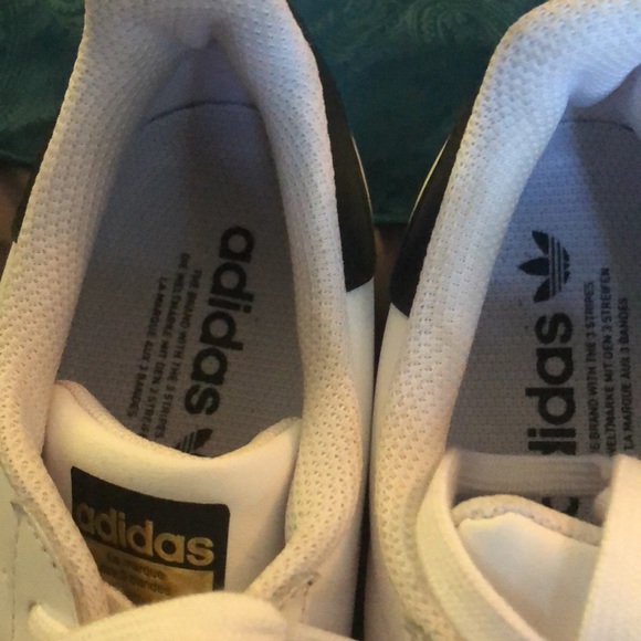 Mens Adidas Superstar White with Black stripe brand new never worn/ wrong size - Picture 6 of 6